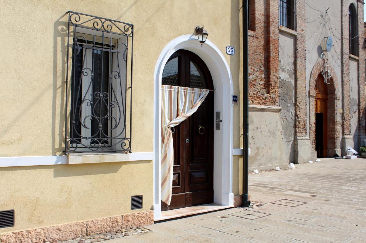 Bed and Breakfast Porta Del Carmine Comacchio Exterior foto