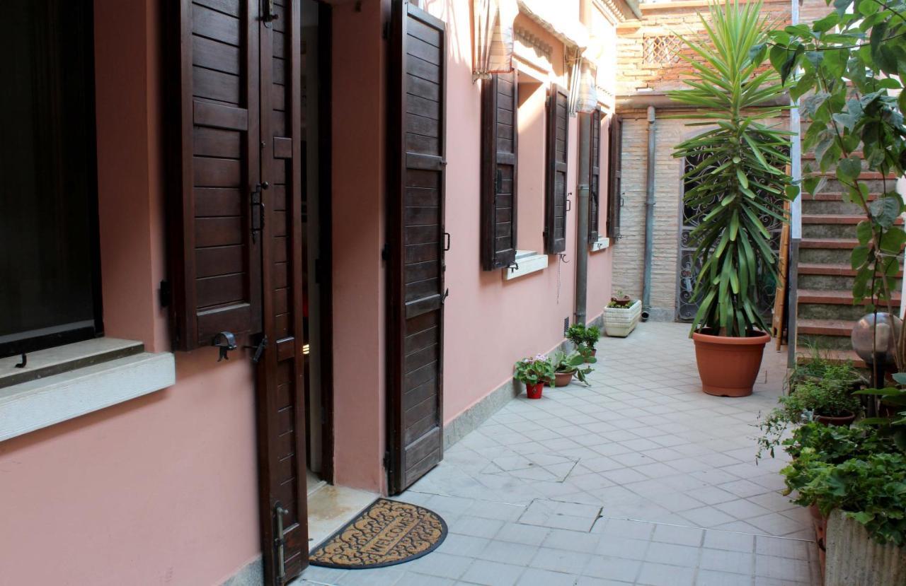 Bed and Breakfast Porta Del Carmine Comacchio Exterior foto