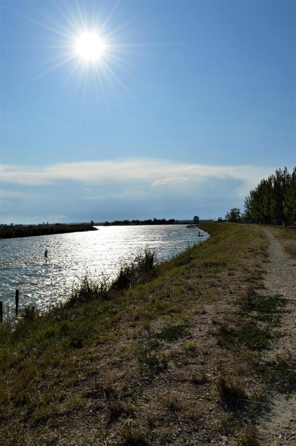 Bed and Breakfast Porta Del Carmine Comacchio Exterior foto